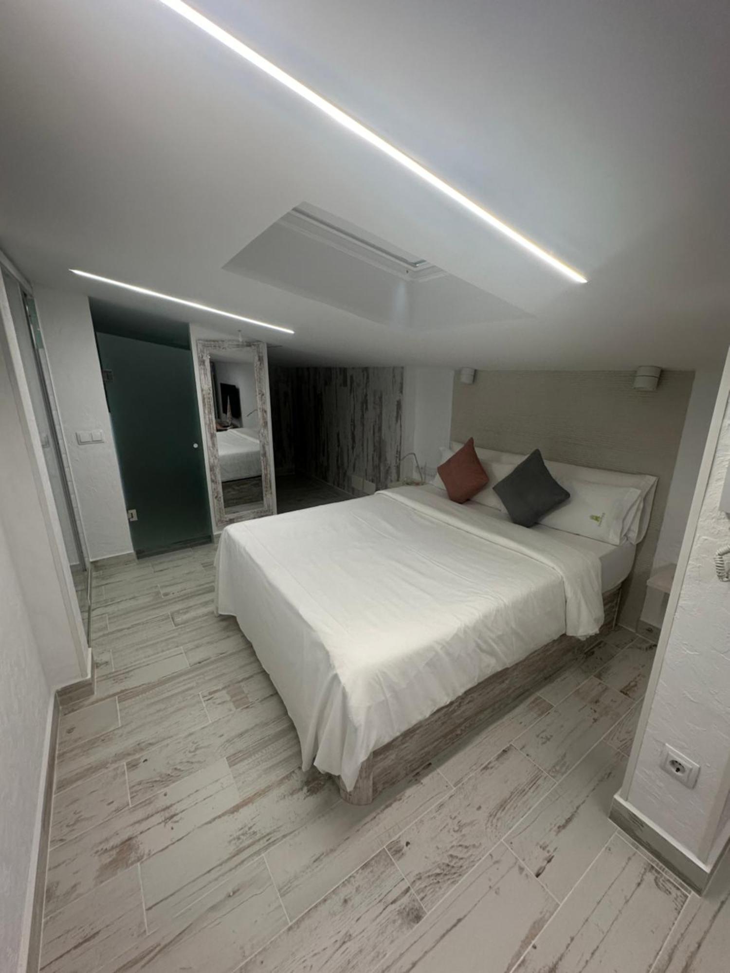 T-Homes - Cuenca Madrid Exterior foto